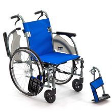 MIKI三貴手動輪椅車CRT-3 藍色 A-19B扶手可掀，掛腳可拆卸 小型便攜輪椅 旅行攜帶方便